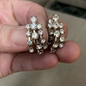 Vintage rhinestone dangle clip on earrings